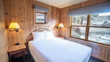 3 bedrooms, bed sheets