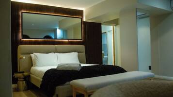 3 makuuhuonetta, silitysrauta/-lauta, Wi-Fi, vuodevaatteet