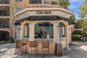 Bar (on property) - 3 Bedroom Spacious Condo at WorldQuest near Disney (Orlando)