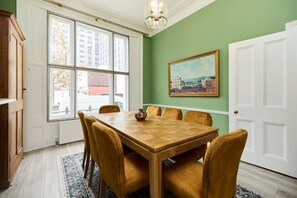 Dining - The Earl's Court Hideout - Lovely 4bdr House With Garden (London)