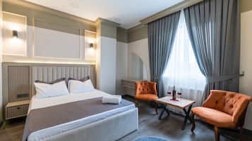 Habitación doble Deluxe, hidromasaje | Insonorización y wifi gratis