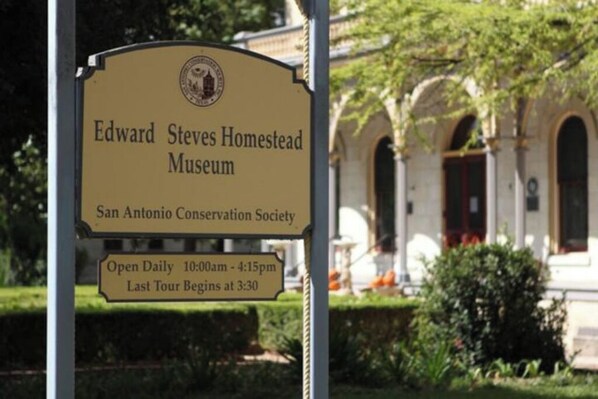 Exterior detail - THE MADISON SAN ANTONIO RIVERWALK STUDIO DELUXE 1 (San Antonio)