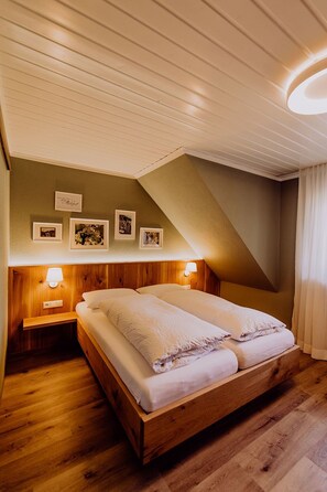 Standard Double Room, Private Bathroom | Free WiFi, individually furnished, bed sheets - Schiebenrothenhof (Simonswald)