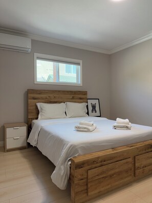 3 bedrooms, iron/ironing board, WiFi