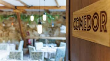 Se sirven desayunos, almuerzos y cenas