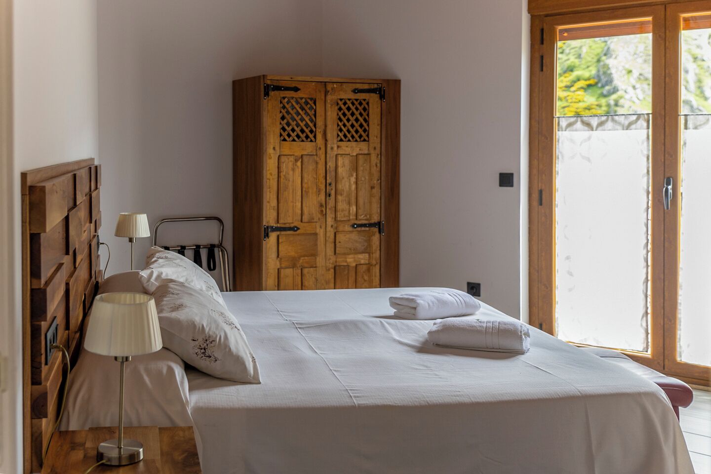 Ropa de cama de alta calidad, cubrecamas y colchones con efecto memoria 