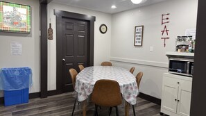 Dining - The Trailway Hub, ideally located in Deer Lake, 10 minutes from the airport (Deer Lake)