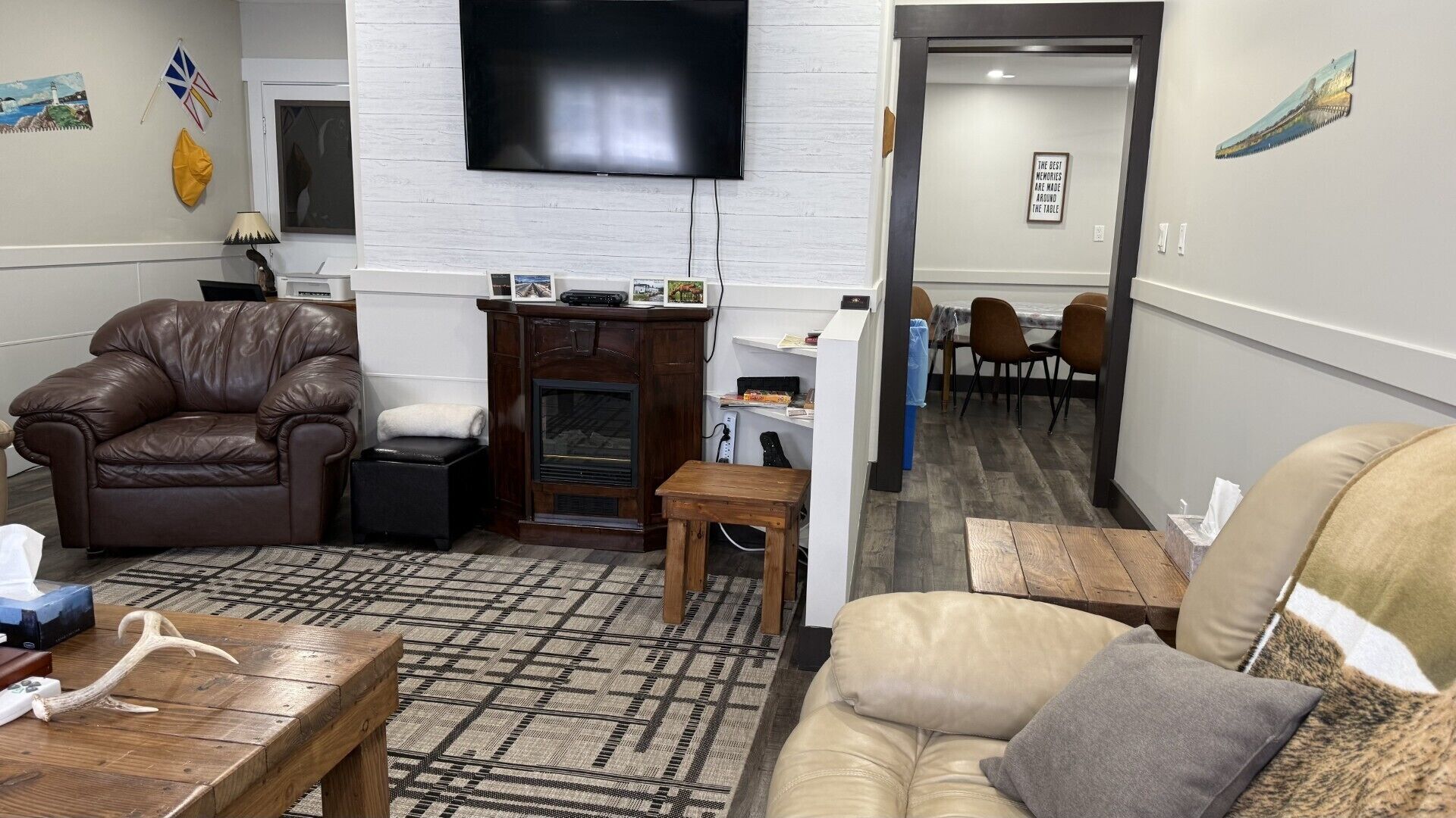 Smart TV, fireplace, printers