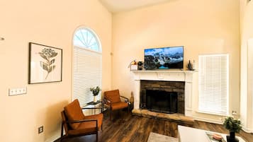 TV connectée, cheminée