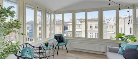Apartemen Klasik, pemandangan kota | 1 kamar tidur, setrika/meja setrika, dan Wi-Fi gratis