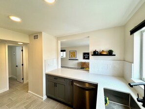 Interior - Free Beach Club + Parking – 5 min to Beach (Miami Beach)