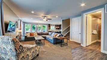 Maison Familiale, vue montagne | Coin séjour | Télévision à écran plat