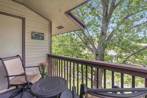 Property grounds - The Cozy Place - Pointe Royale Condo – Perfect for Couples! (Branson)