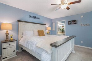 2 bedrooms, iron/ironing board, travel cot, WiFi - Gathering Place at the Foothills Near Parks! (Branson)