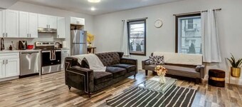 New Luxury 1Bdr Apt. Free Parking & Private Backyard