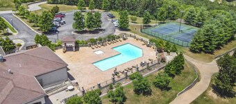 Villa at the Hills - A Grand Branson Vacation! 4 BDR Golf Resort Villa