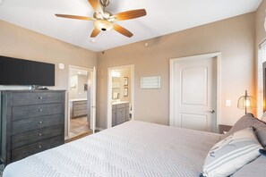 4 Schlafzimmer, Bügeleisen/Bügelbrett, WLAN, Bettwäsche