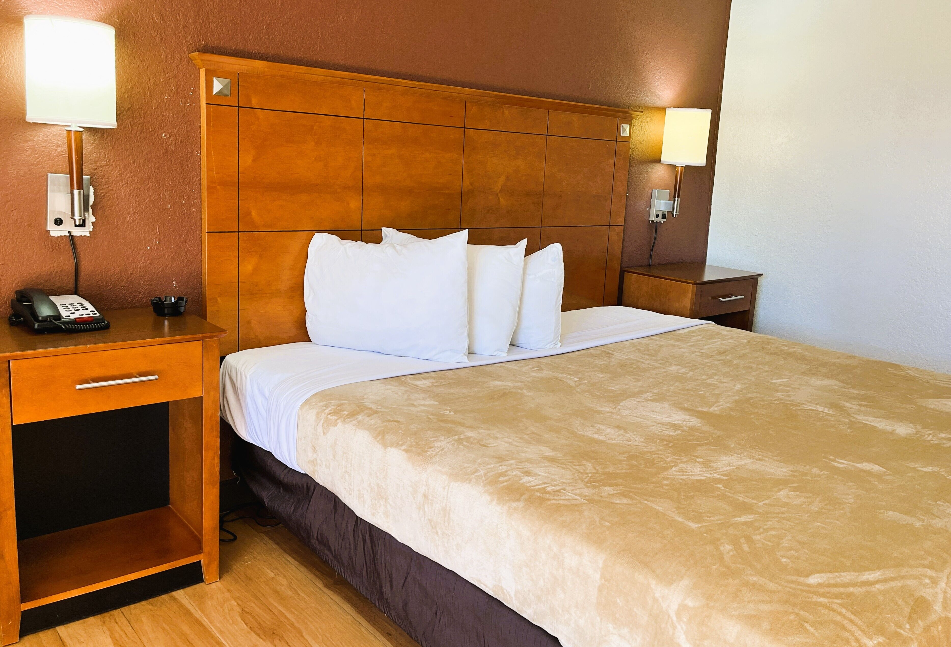 Desk, iron/ironing board, free WiFi, bed sheets