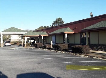 OYO Hotel Phenix City Central