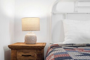 3 chambres, fer et planche à repasser, lit de bébé portatif, Wi-Fi