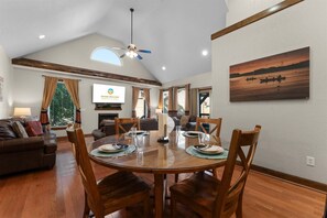 Dining - Hickory Hideaway w/ Communal Pool Access (Hollister)