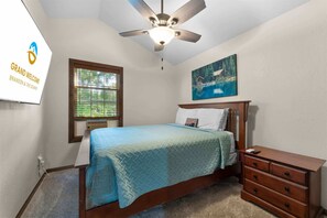 4 bedrooms, iron/ironing board, travel cot, WiFi