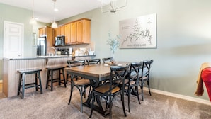 Unclassified image, 5 of 26, button - Sunset Daydream – Elegant Condo on Table Rock! (Branson)