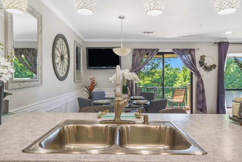 Clubhouse Bungalow | Community Amenities