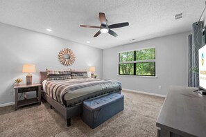 3 habitaciones, tabla de planchar con plancha, cuna de viaje y wifi 