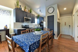 Dining - Table Rock Lookout Duo | Spacious Balcony (Branson)