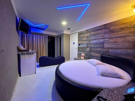 Suite Standard | Minibar, Wi-Fi gratuito, lenzuola. BORA BORA MOTEL