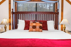 2 bedrooms, iron/ironing board, WiFi, bed sheets - The Cottages on Lake Bluff | Nearby Table Rock Lake! (Branson West)