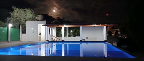 Indoor pool, outdoor pool