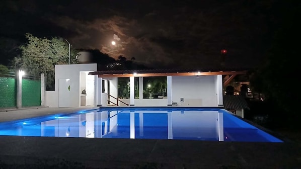 Indoor pool, outdoor pool - Casita Espejo de Agua (Zihuatanejo)