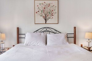 1 bedroom, iron/ironing board, WiFi, bed sheets