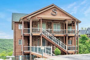 Exterior - Stone Cliff Relaxation w/ Resort Amenities! (Branson)