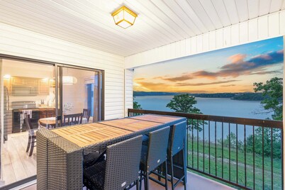 Lakefront Oasis â Amazing Views!