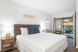 2 bedrooms, iron/ironing board, travel cot, WiFi - Lakefront Oasis – Amazing Views! (Kimberling City)