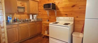 1 Bedroom Boho-Style Cabin Near Cave Run Lake #6

