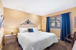 2 bedrooms, iron/ironing board, travel cot, WiFi