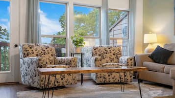 TV, DVD player, books, offices