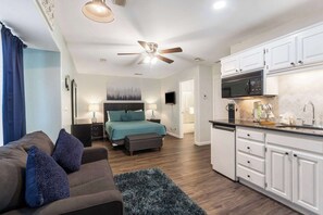 2 bedrooms, iron/ironing board, travel cot, WiFi