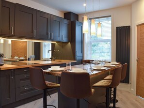 Lave-vaisselle, chaise haute