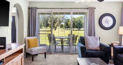 Golf View Escape | Holiday Hills Branson | Golf | Outdoor Pools