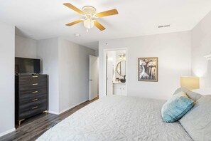 3 chambres, fer et planche à repasser, lit parapluie, Wi-Fi