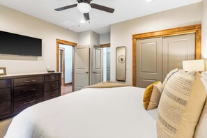 3 bedrooms, iron/ironing board, travel cot, WiFi