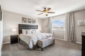 2 多间卧室、熨斗/熨衣板、旅行婴儿床、WiFi