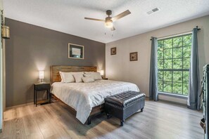 2 Schlafzimmer, Bügeleisen/Bügelbrett, Reisekinderbett, WLAN