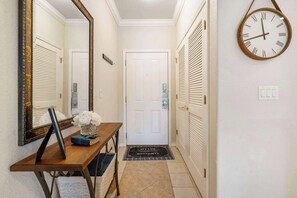 Interior - Kings Hideaway | Near DT! (Branson)