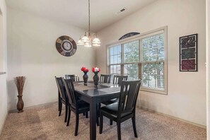 Dining - Silver Dollar Hideaway - Pet Friendly! (Branson West)